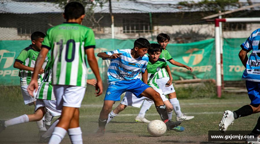 火博体育APP用汗水浇灌梦想的花朵！